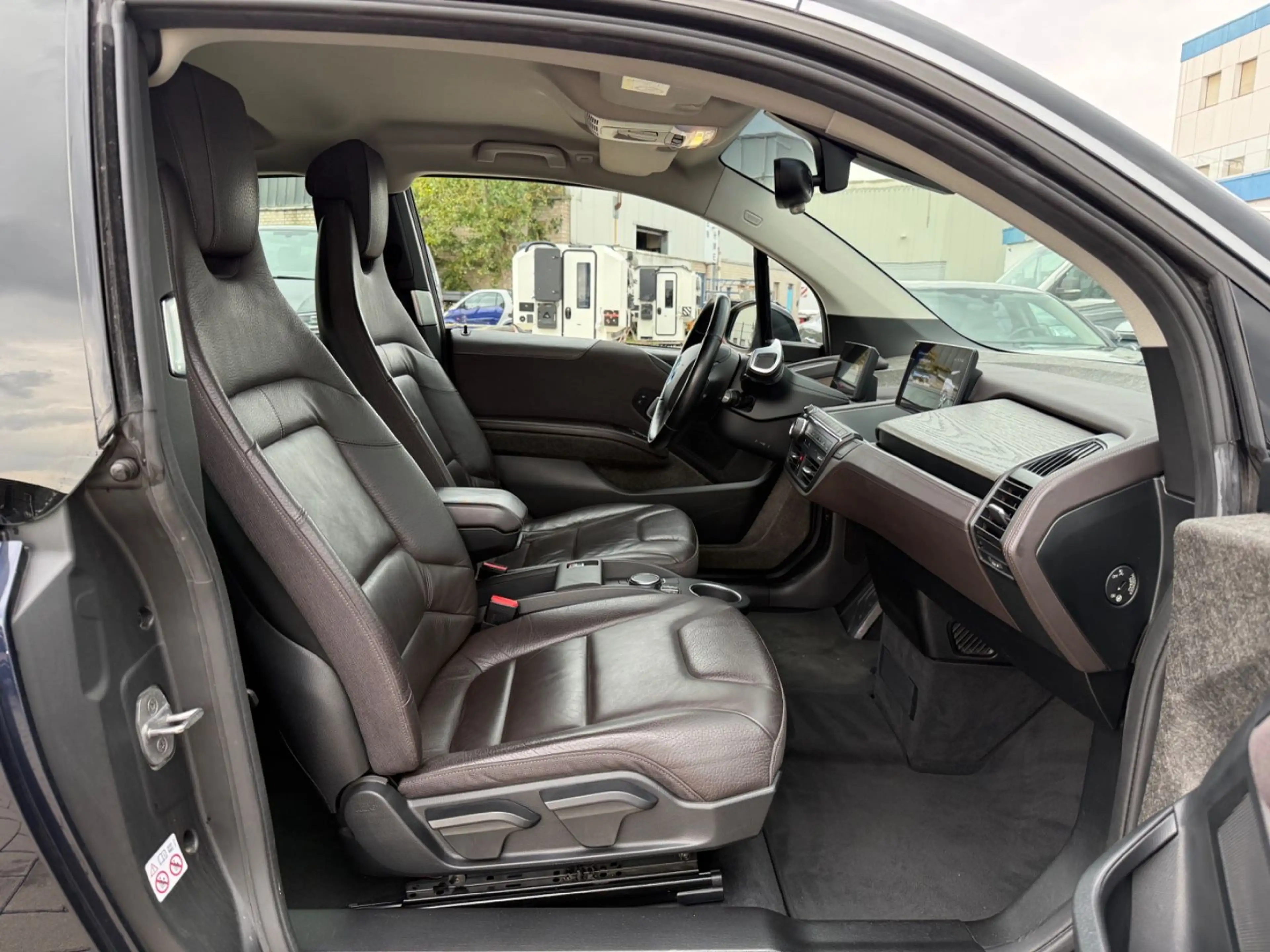 BMW i3 Basis/LED/Leder/ACC/Keyless/Navi/Kamera — photo 20