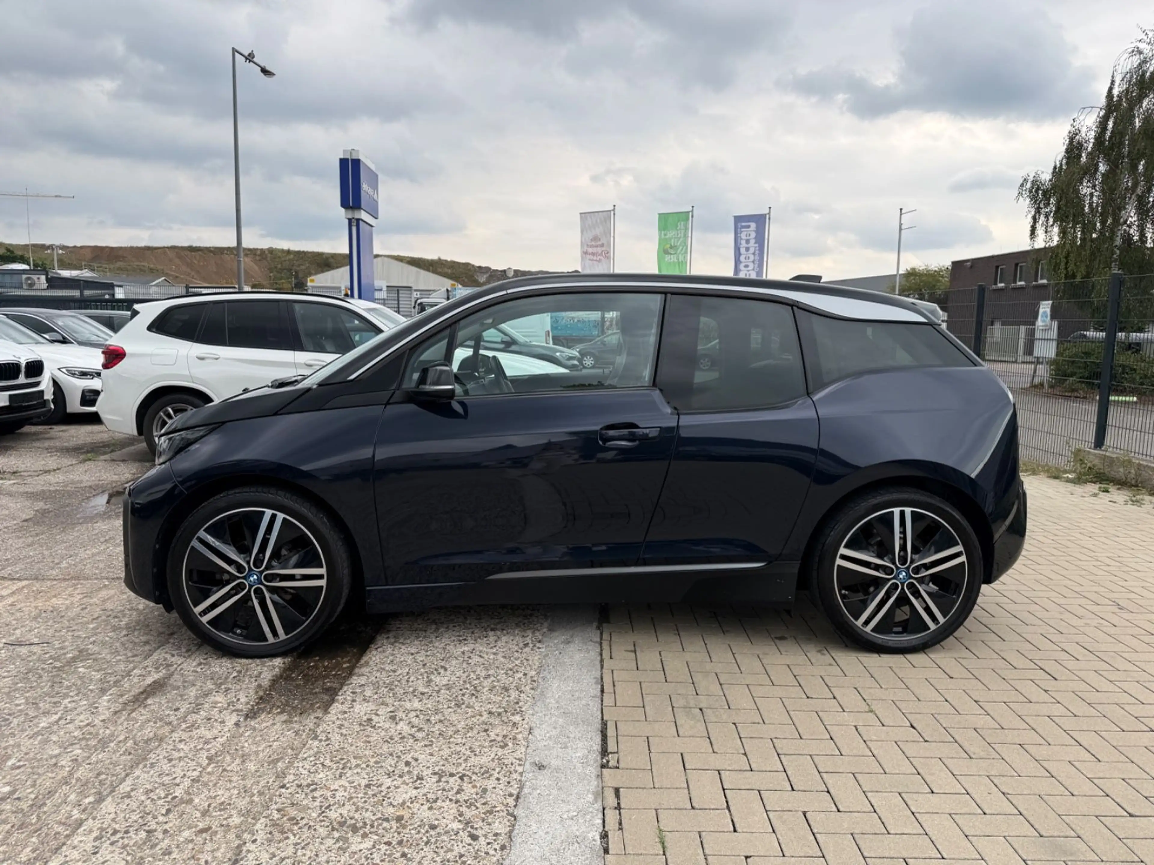 BMW i3 Basis/LED/Leder/ACC/Keyless/Navi/Kamera — photo 9