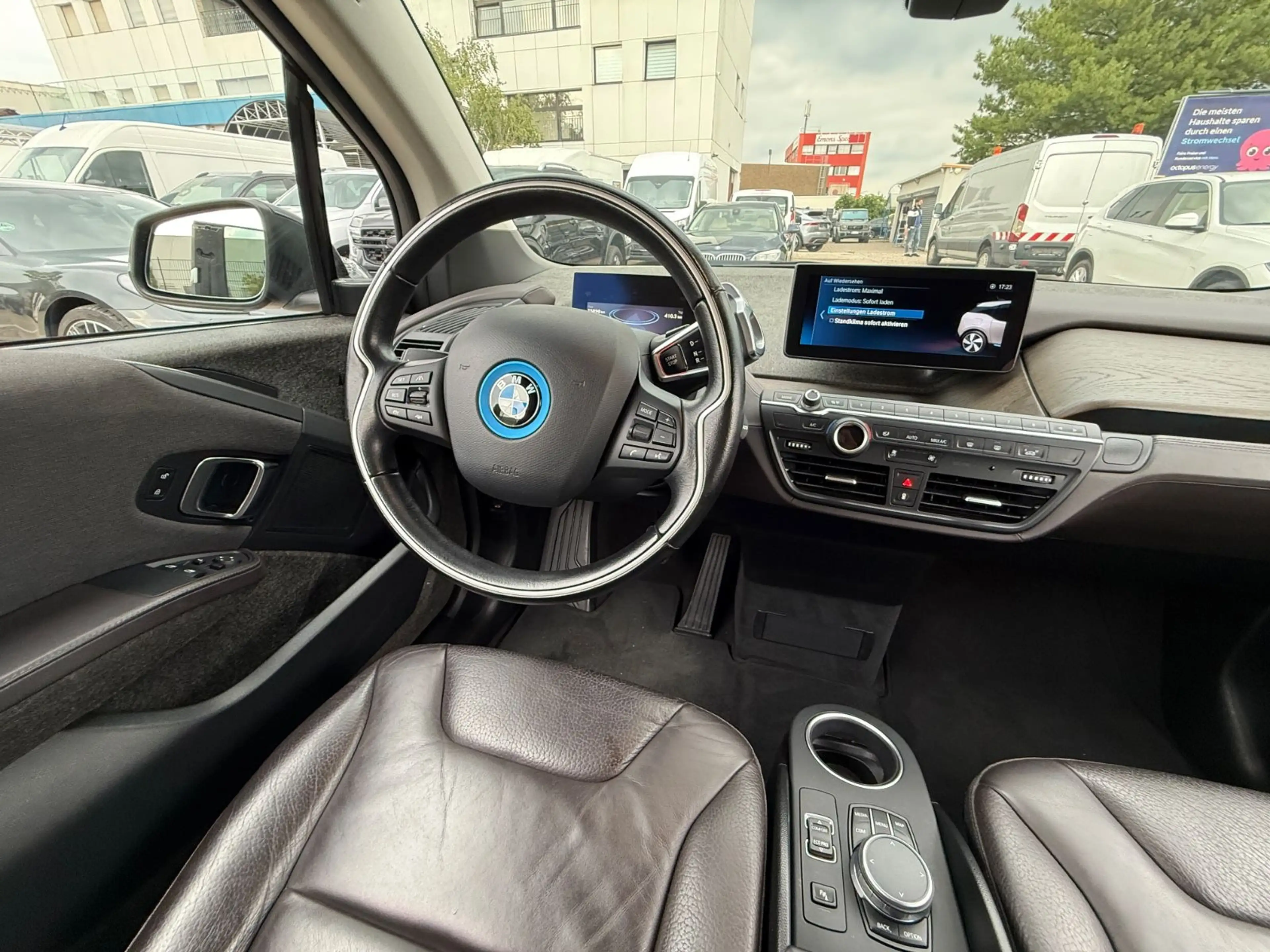 BMW i3 Basis/LED/Leder/ACC/Keyless/Navi/Kamera — photo 16