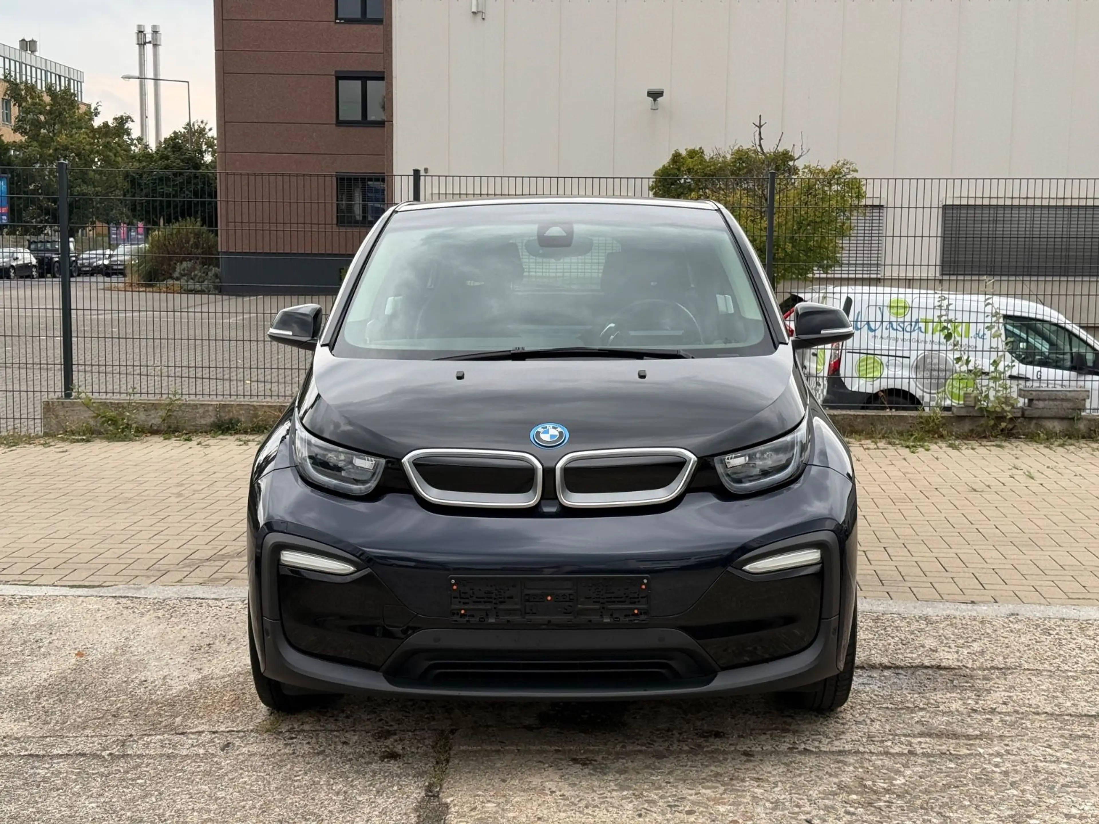 BMW i3 Basis/LED/Leder/ACC/Keyless/Navi/Kamera — photo 3