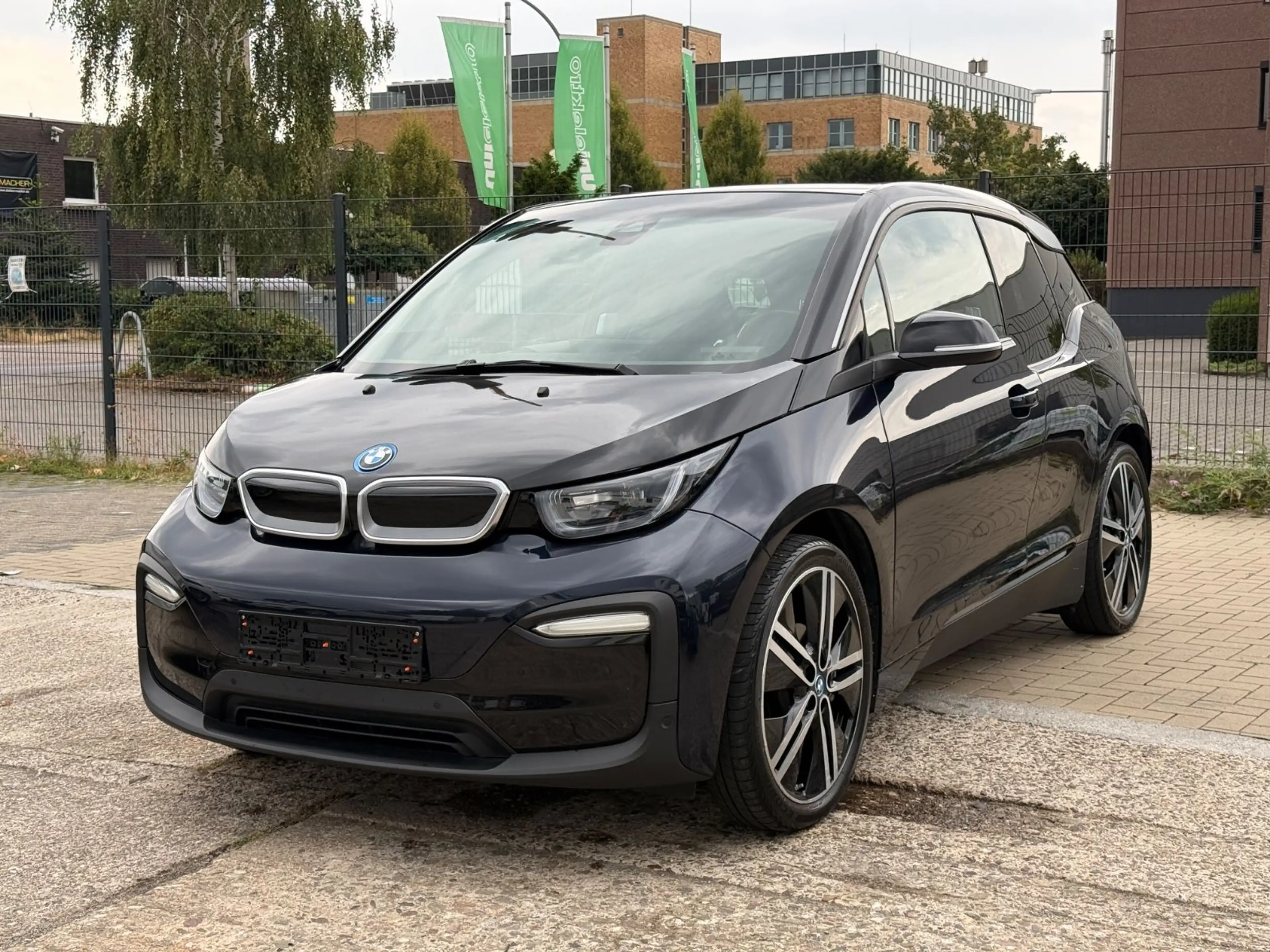 BMW i3 Basis/LED/Leder/ACC/Keyless/Navi/Kamera — photo 2