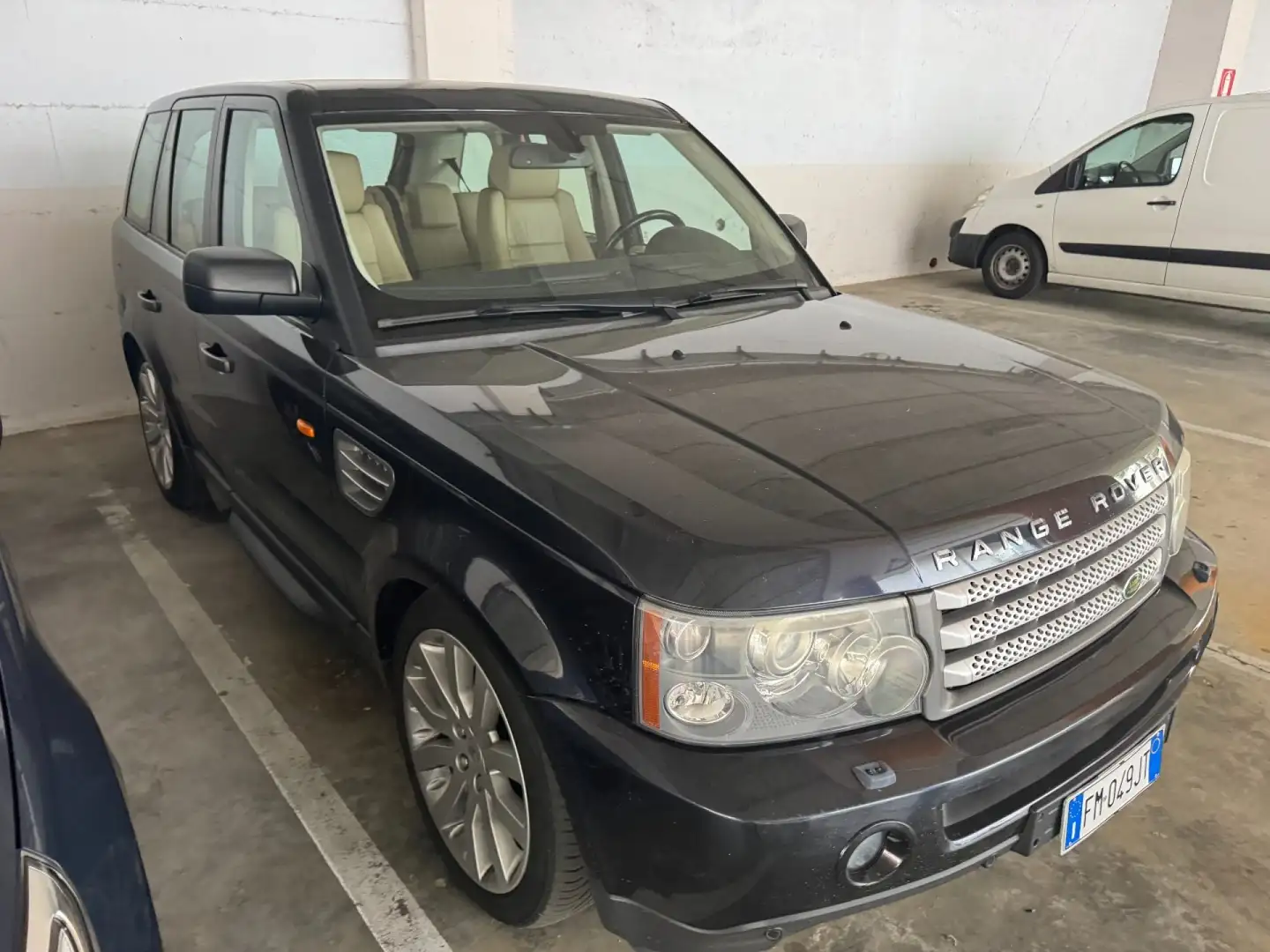 Land Rover Range Rover Sport 3.6 TDV8 HSE LAUNCH EDITION AUTOMATICO Nero - 1