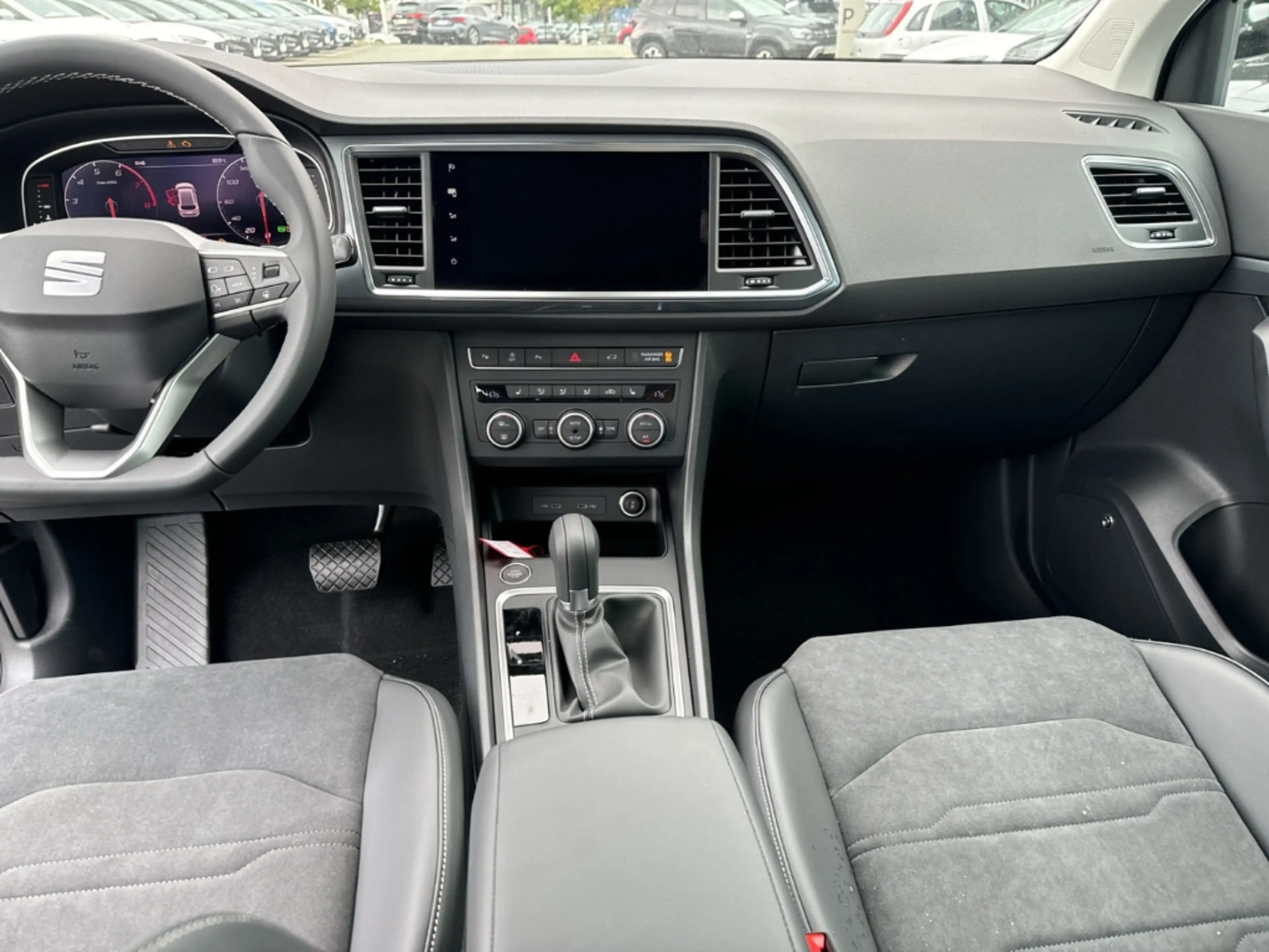 SEAT Ateca 1.5 TSI DSG Style Edition NAVI+LED+ACC+SHZ — photo 14