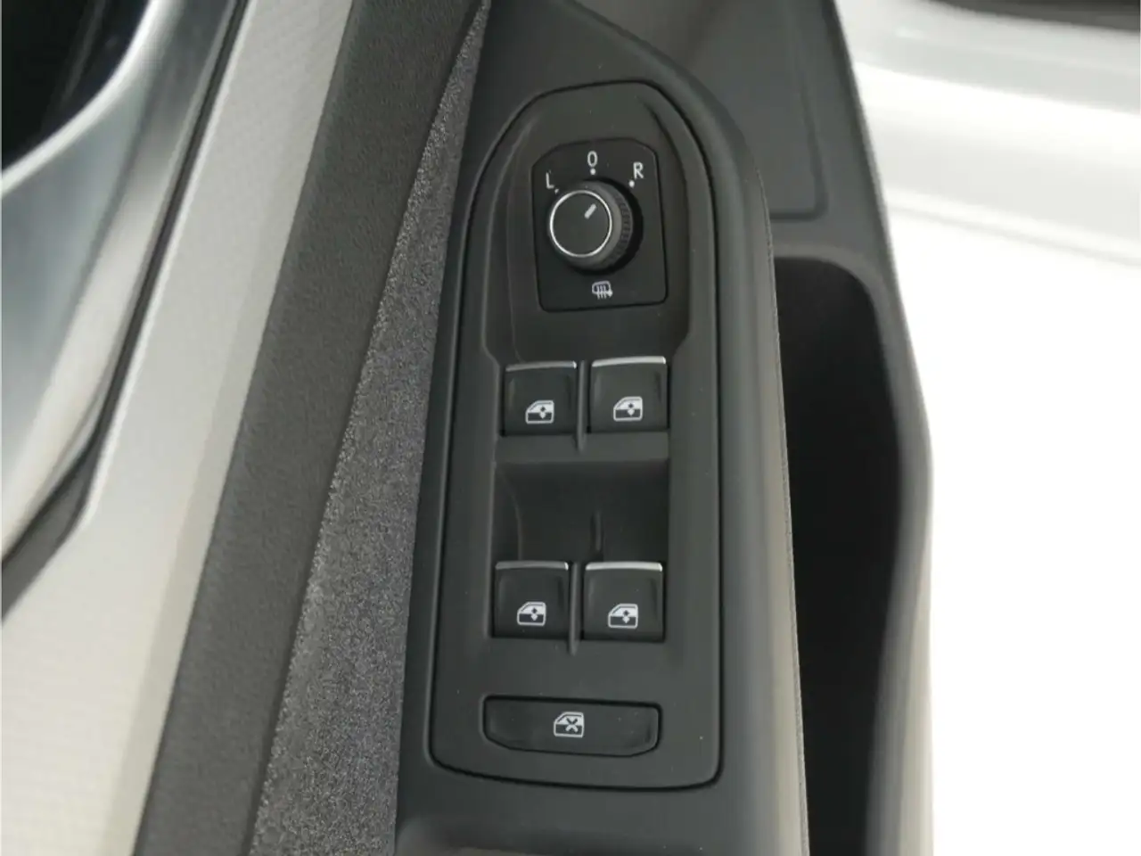 Volkswagen Golf 1.0 eTSI Move DSG App-Connect/SH/Klima, миниатюра 20