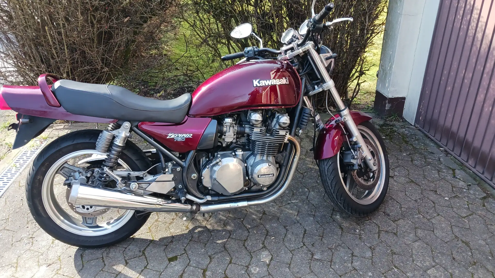 Kawasaki Zephyr 750 Rouge - 1