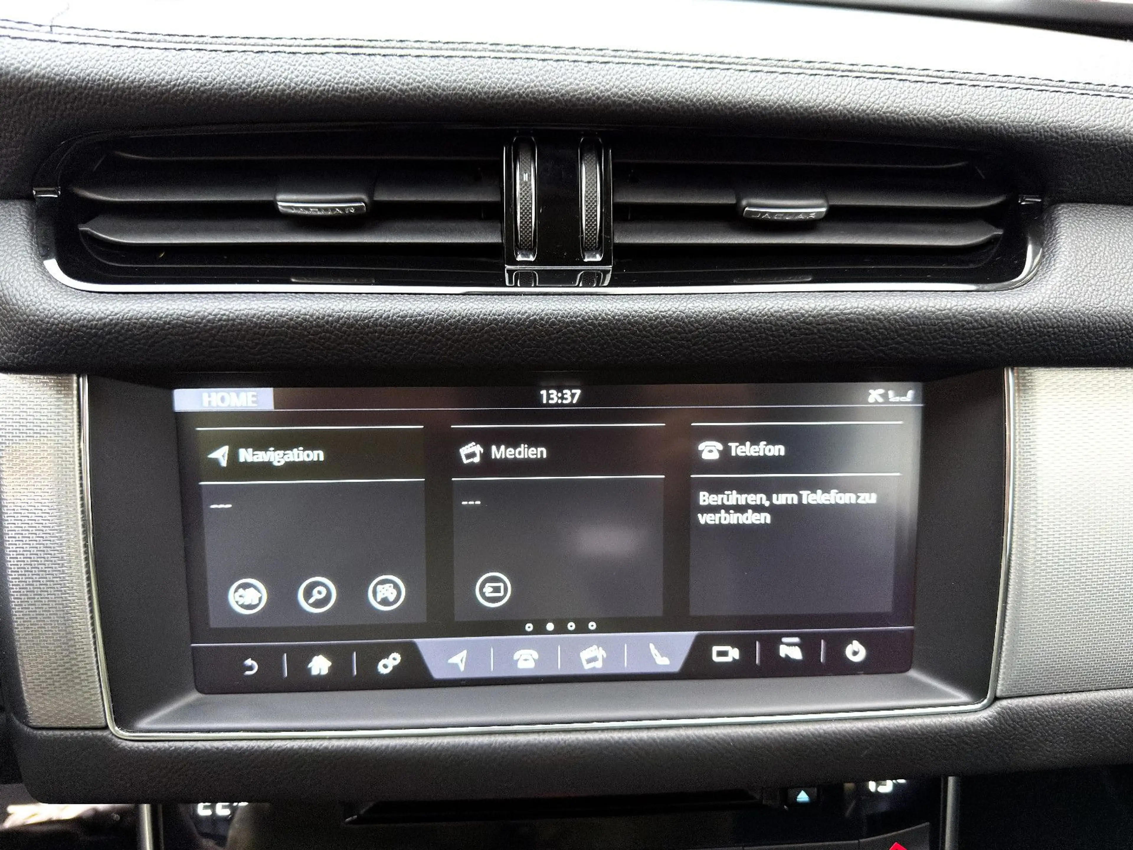Jaguar XF Sportbrake Prestige *LED*SHZ*AHK*RFK* — photo 14