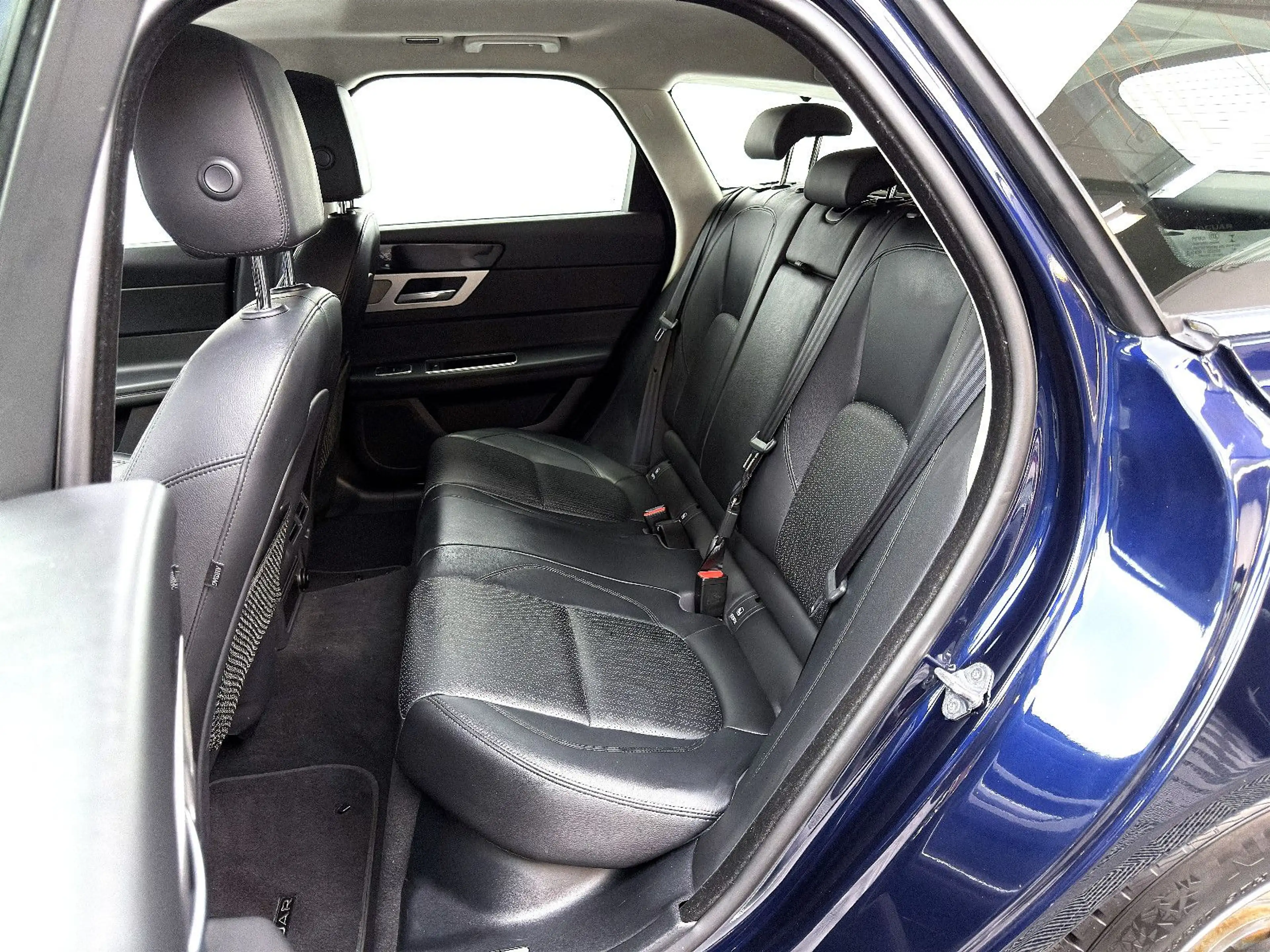 Jaguar XF Sportbrake Prestige *LED*SHZ*AHK*RFK* — photo 9