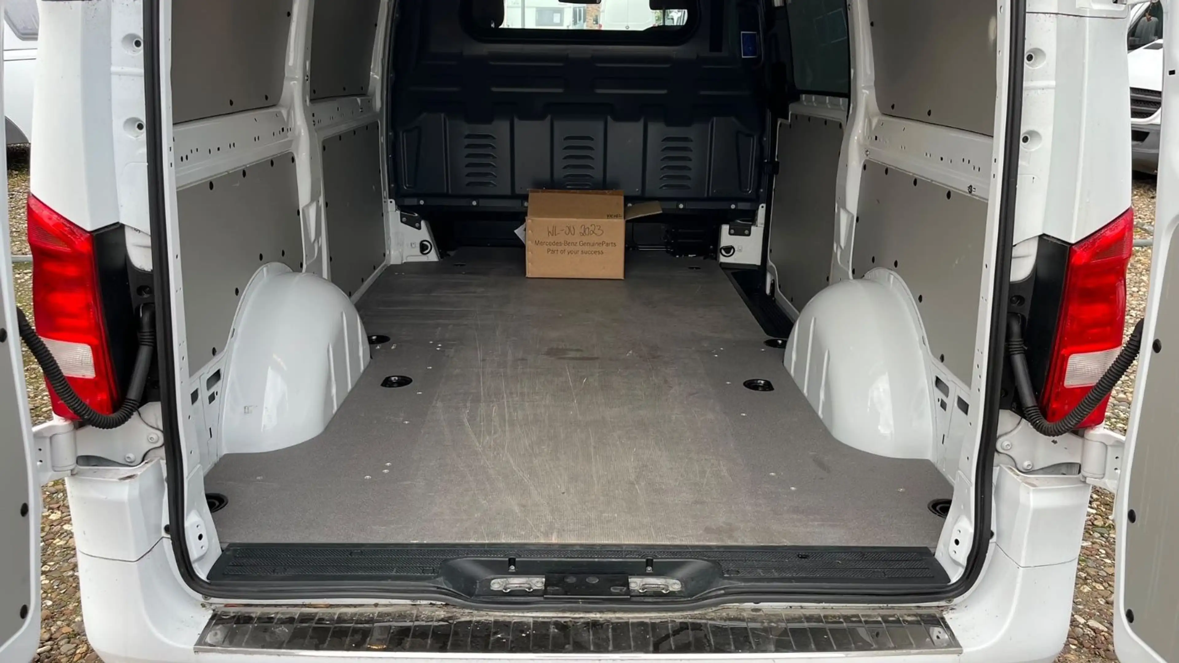 Mercedes-Benz Vito Kasten 119CDI RWD lang PRO Klima 9-G-tronic — photo 9