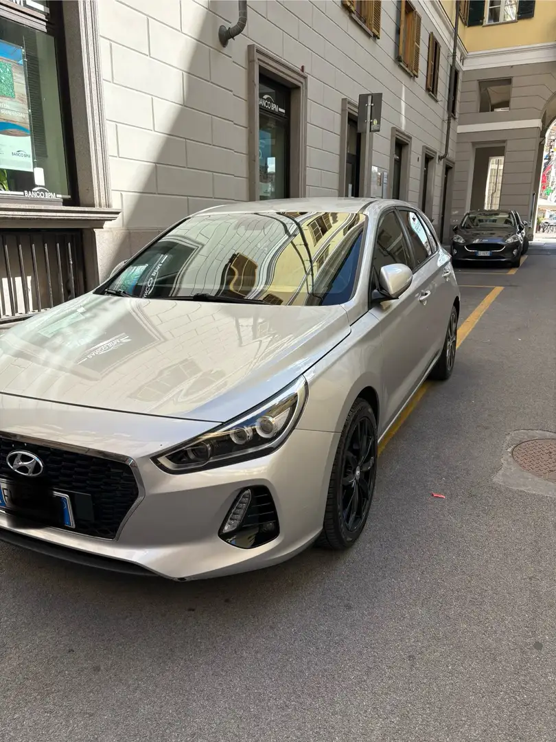 Hyundai i30 5p 1.6 crdi Comfort 110cv FL E6 - 2