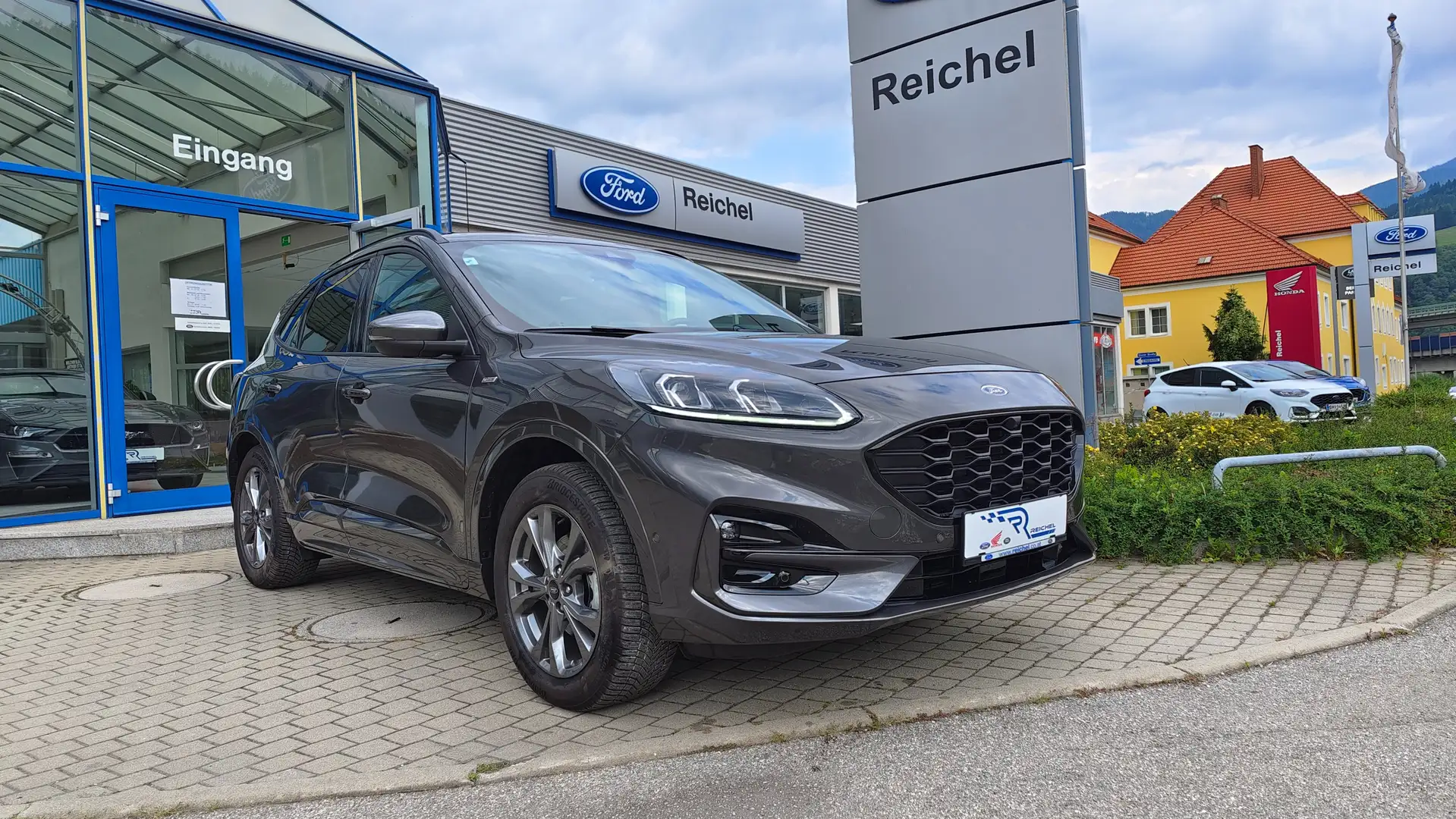 Ford Kuga AWD ST-Line X #8431 Grijs - 1