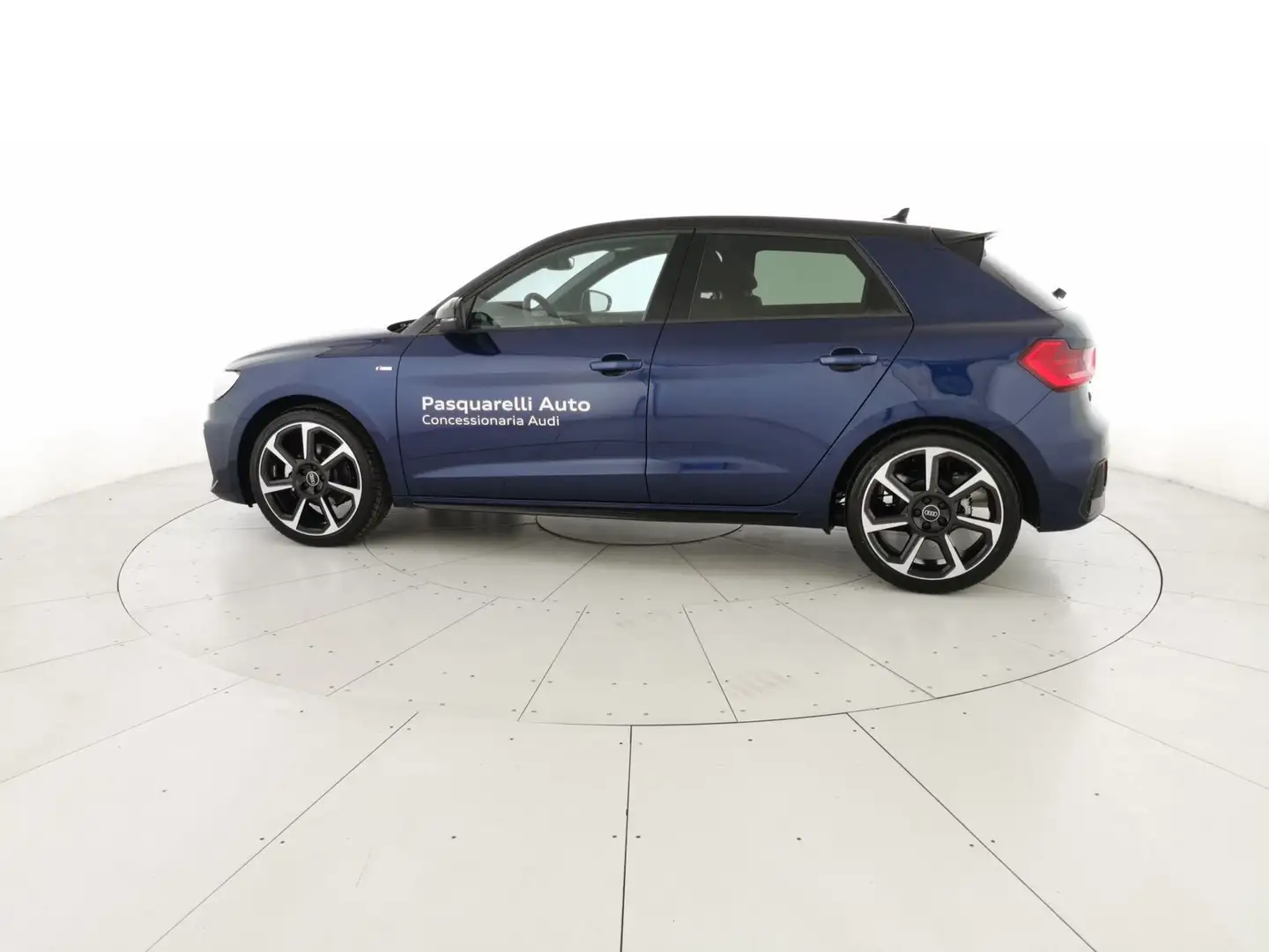 Audi A1 Sportback 30 1.0 tfsi Identity Black 116cv Blu/Azzurro - 2
