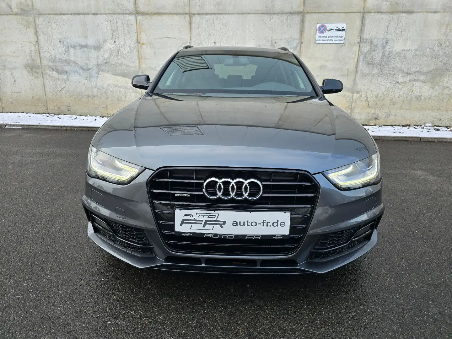 Audi A4 Avant 2.0TDI quattro S-line Sportedition plus Grau - 2