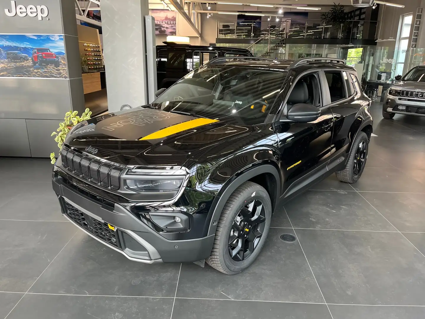 Jeep Avenger 4xe MY25 The North Face 1.2l MHEV Nero - 2