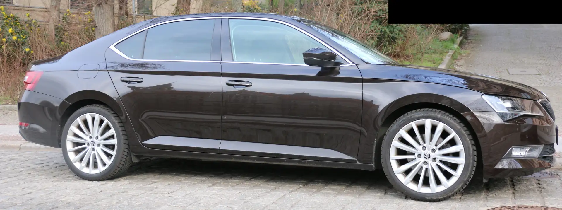 Skoda Superb 2.0 TDI DSG Style Brązowy - 2