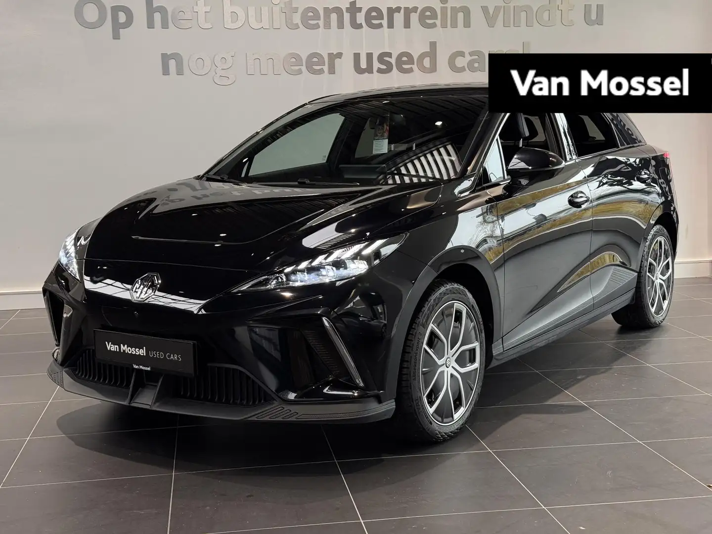 MG MG4 64 kWh Luxury Noir - 1
