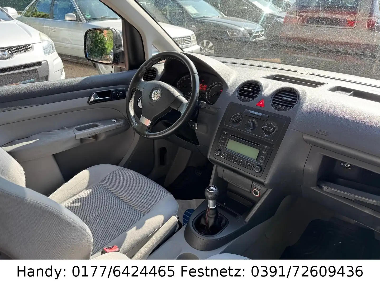 Volkswagen Caddy Life 1.6 5-Sitzer - 2