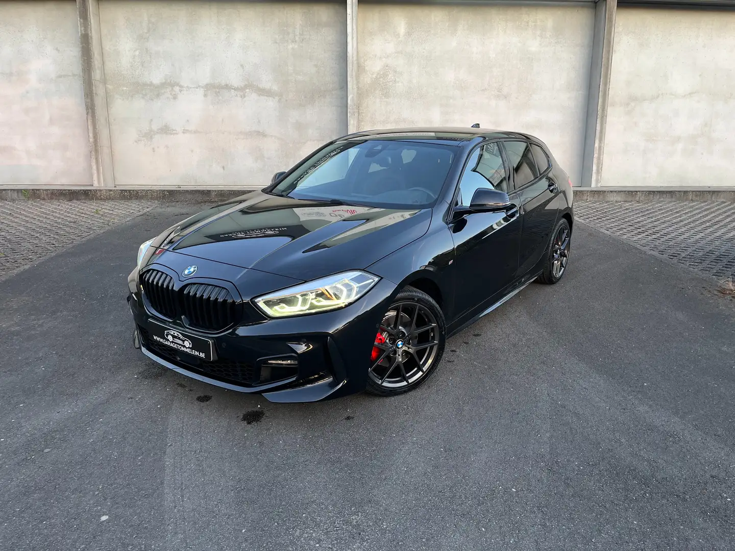 BMW 118 118iA OPF M-PACK | Carplay | Achteruitrijcamera Noir - 1