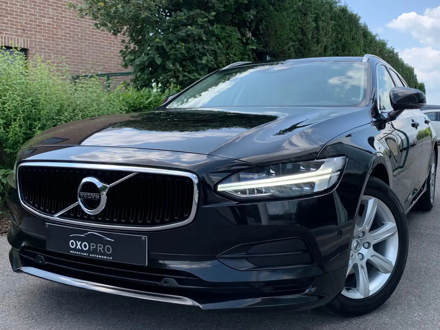 Volvo V90 2.0 D3 / Boite Auto / Xenon / Gps / Cuir / Camera Noir - 1