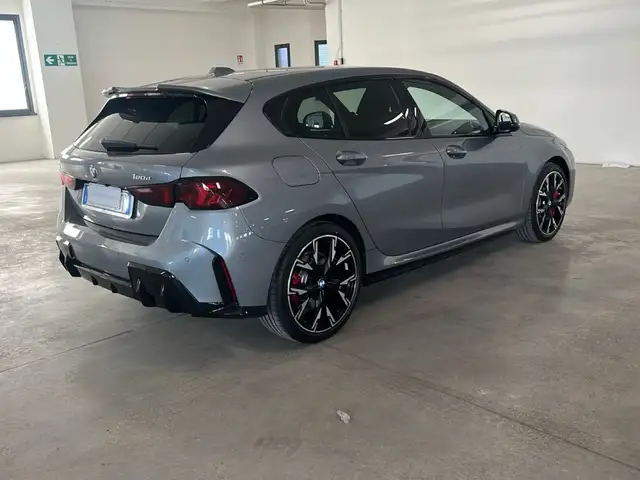 BMW 1 Series view 7