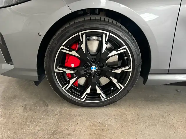 BMW 1 Series view 13
