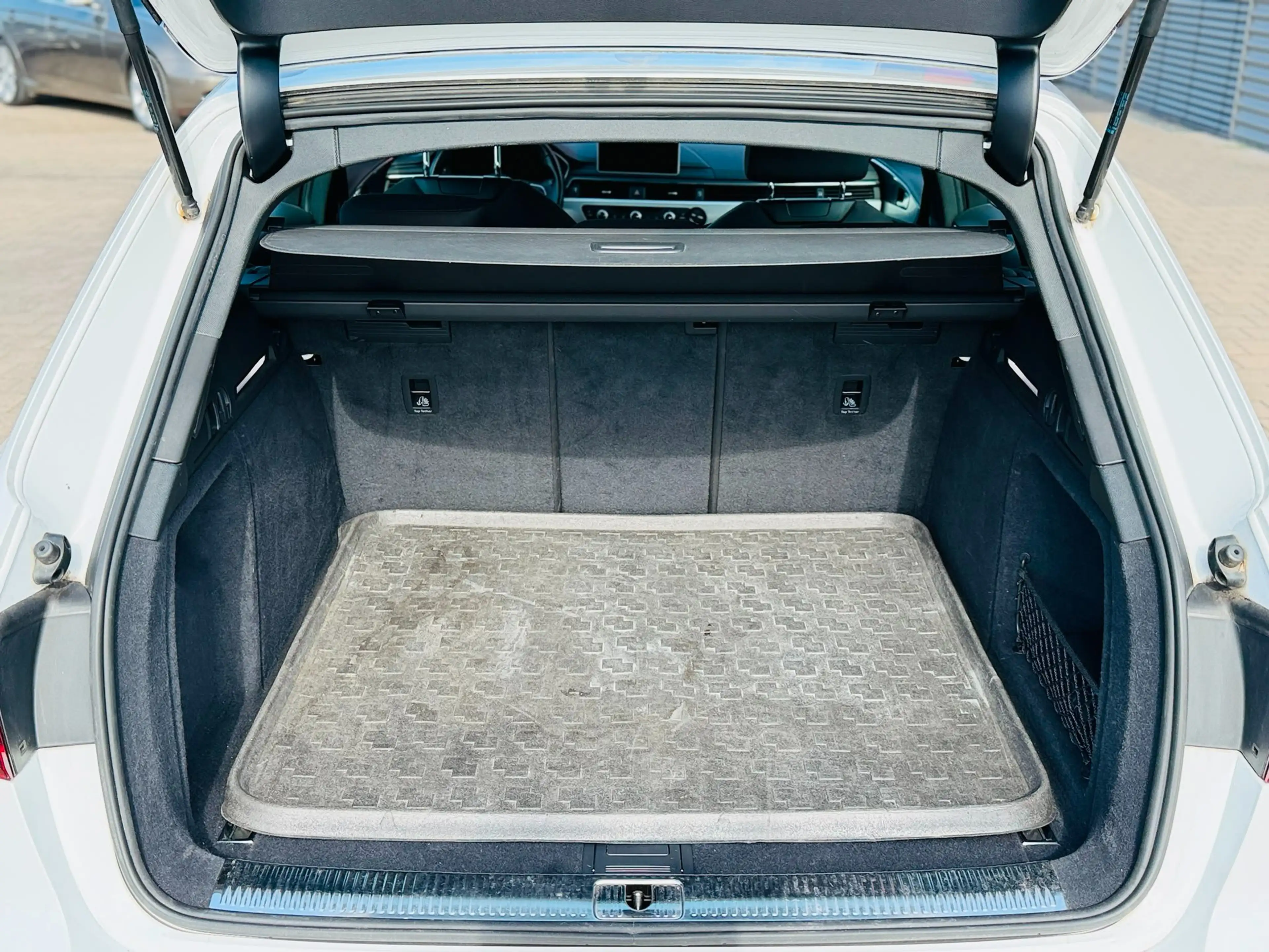 Audi A4 allroad Quattro TÜV 04/27 Inspektion neu Garantie — photo 28