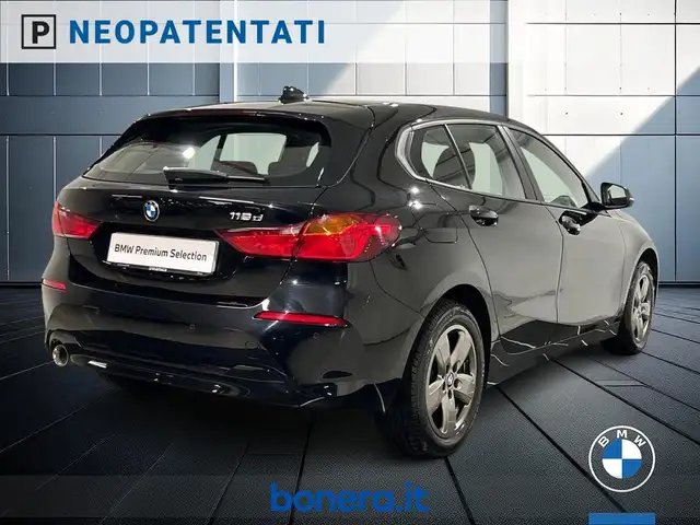 BMW 1 Series view 6