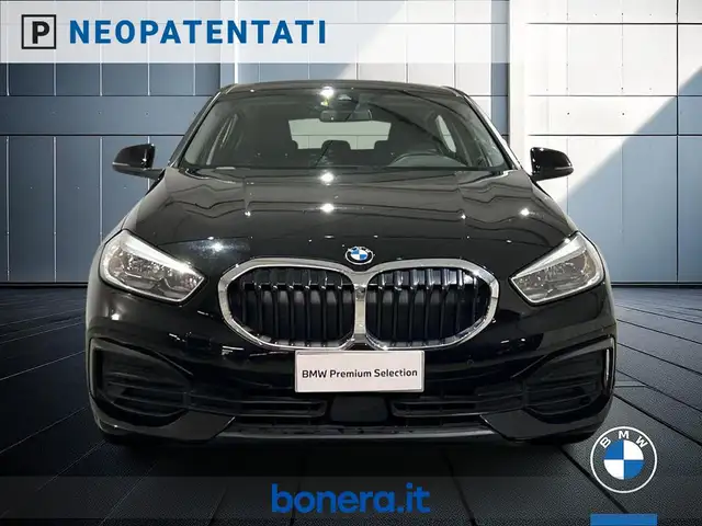 BMW 1 Series view 3