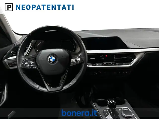 BMW 1 Series view 15