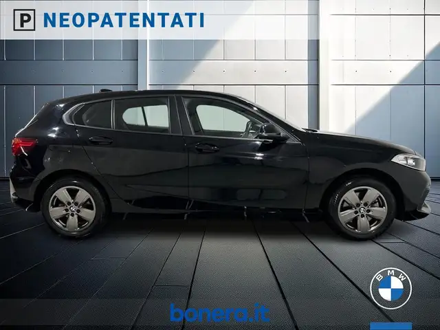 BMW 1 Series view 5