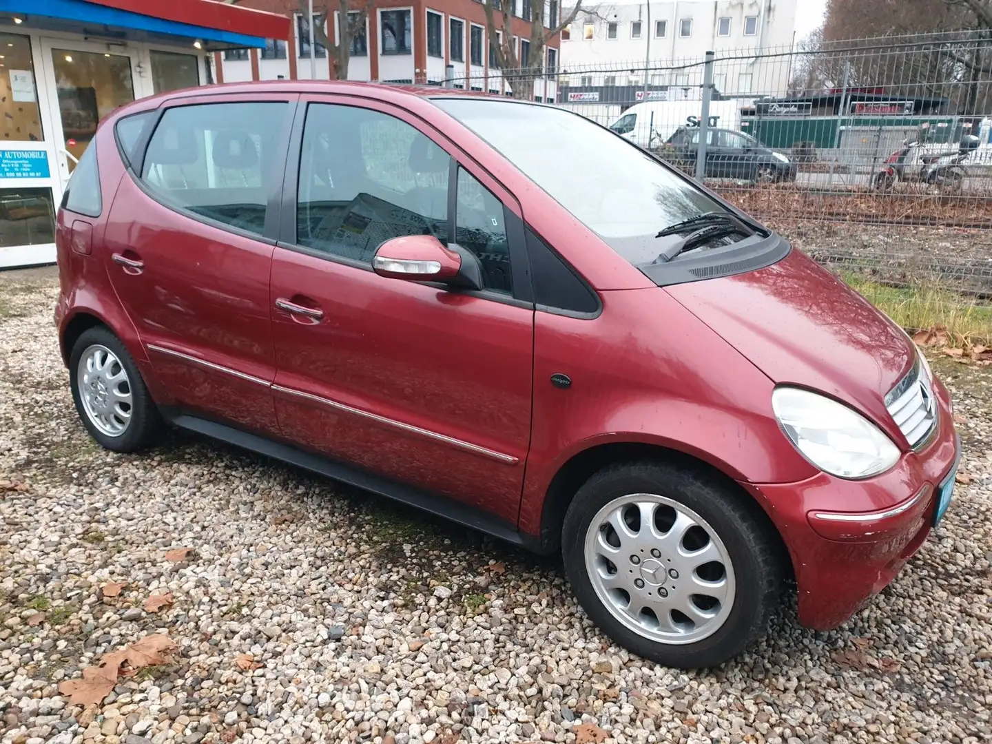 Mercedes-Benz A 140 Avantgarde*Automatik*2-Hand*TÜV-Neu* Rouge - 2