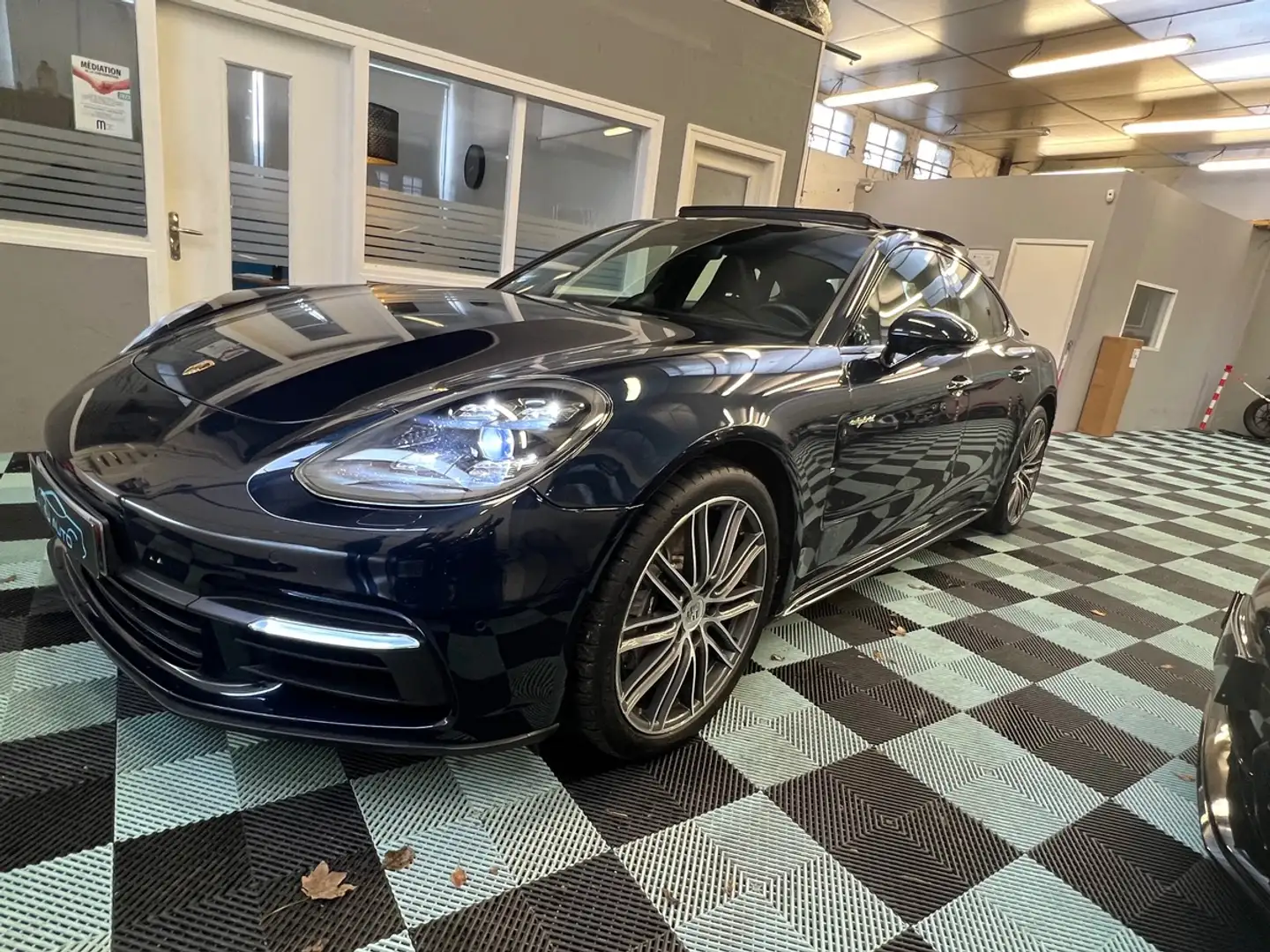 Porsche Panamera PANAMERA 4E HYBRIDE 2.9 462CV TOIT OUVRANT ORIGINE Bleu - 2