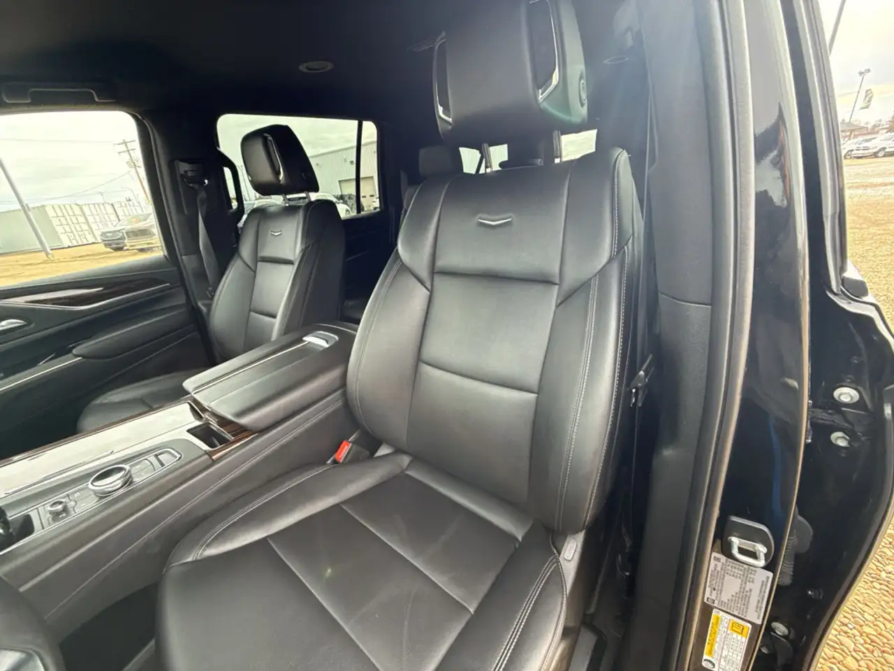 Cadillac Escalade снимка Cadillac Escalade