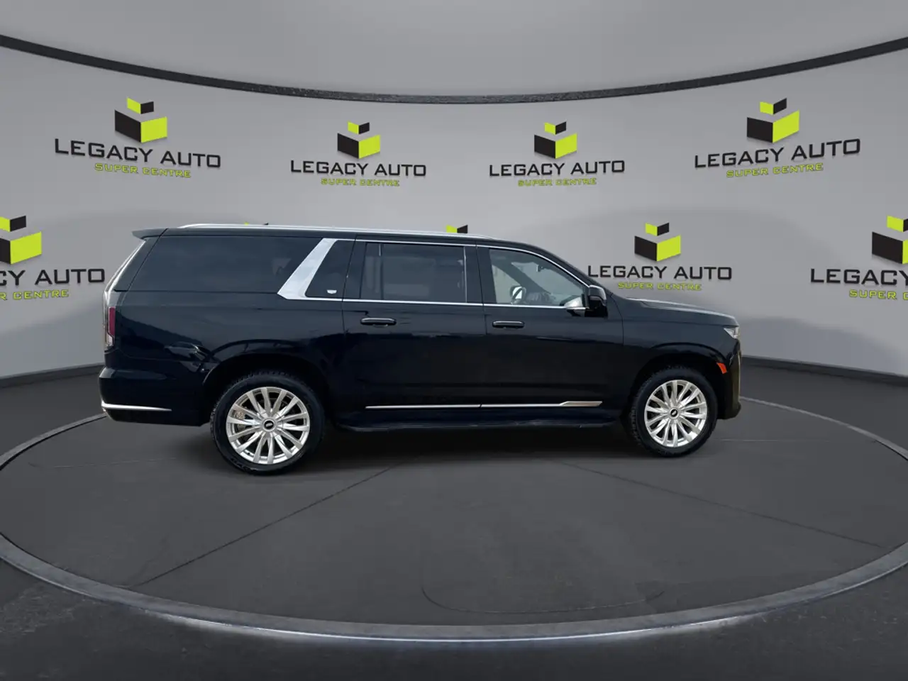 Cadillac Escalade снимка Cadillac Escalade