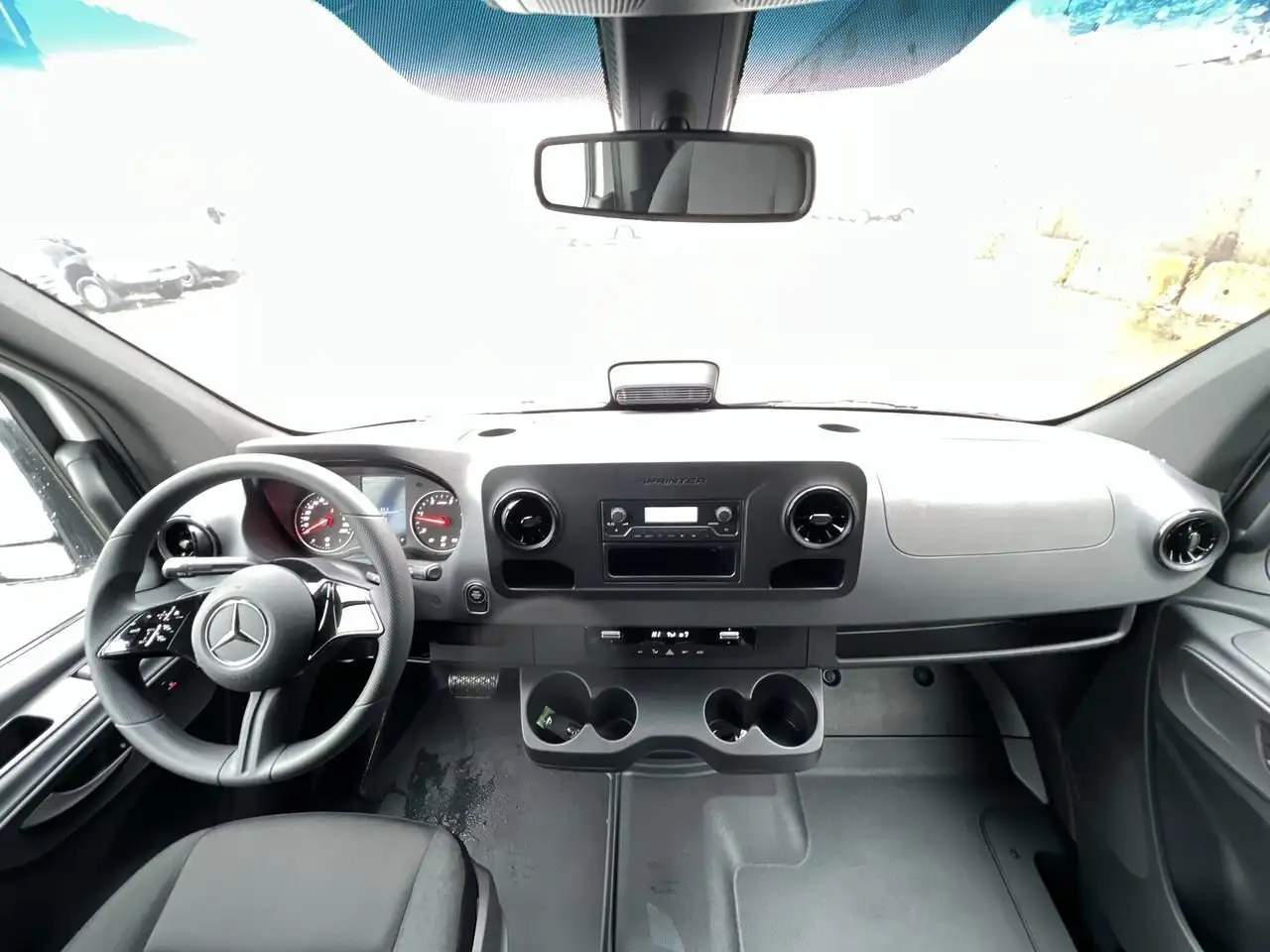 Mercedes-Benz Sprinter снимка Mercedes-Benz Sprinter
