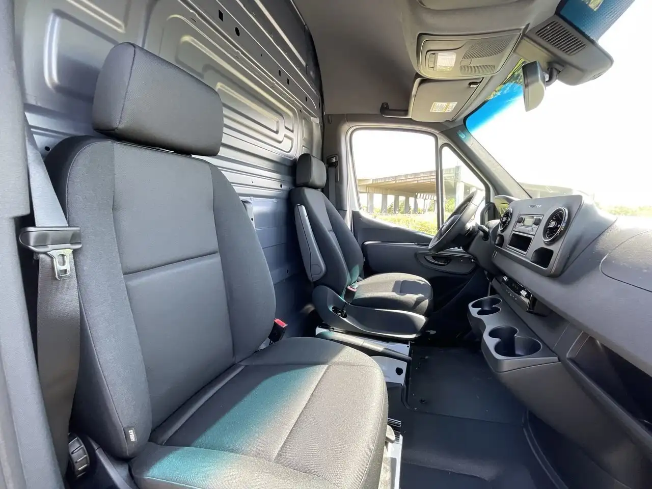 Mercedes-Benz Sprinter снимка Mercedes-Benz Sprinter