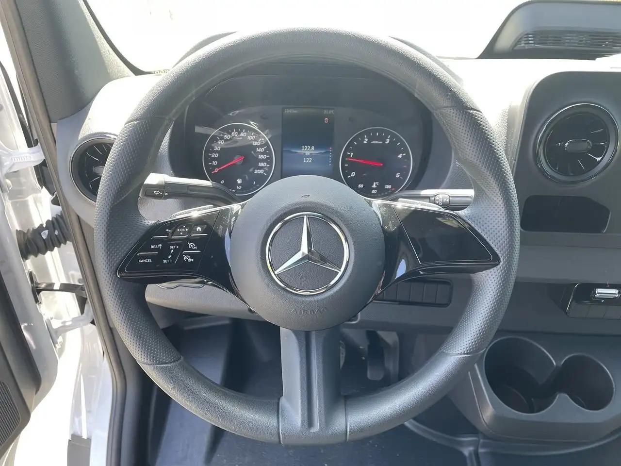 Mercedes-Benz Sprinter снимка Mercedes-Benz Sprinter
