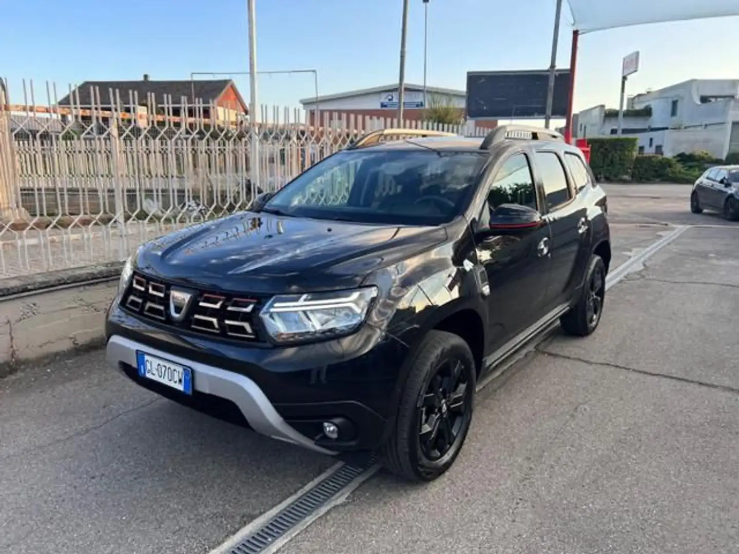 Dacia Duster 1.0 TCe GPL 4x2 Extreme Nero - 1