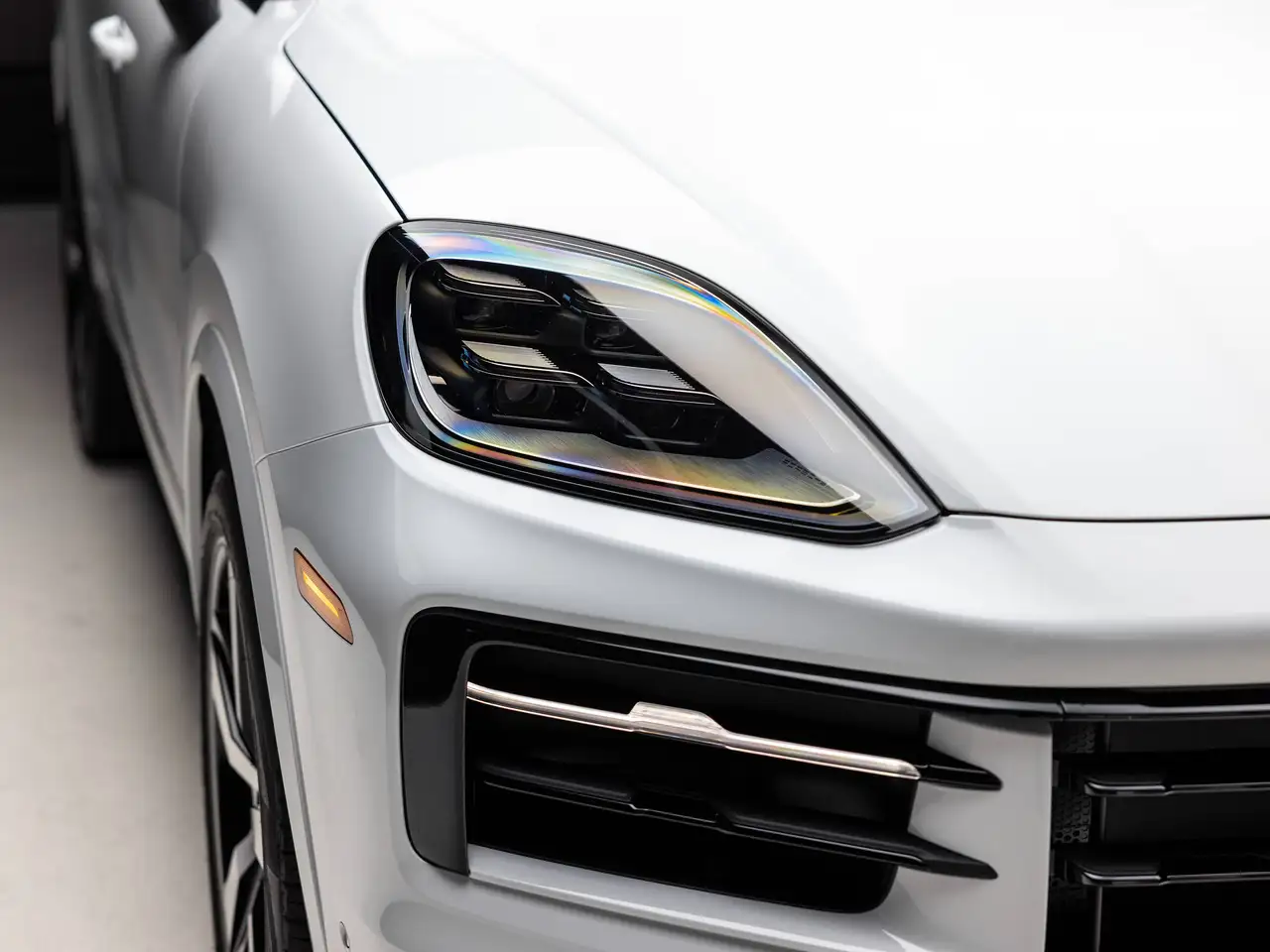 Porsche Cayenne снимка Porsche Cayenne