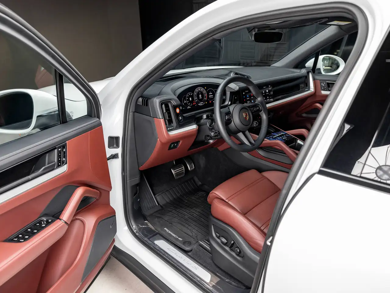 Porsche Cayenne снимка Porsche Cayenne
