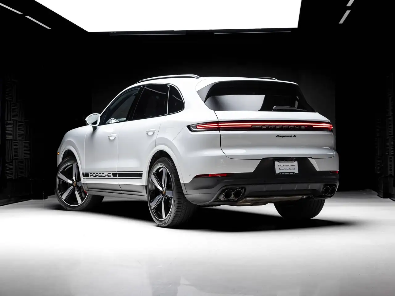 Porsche Cayenne снимка Porsche Cayenne