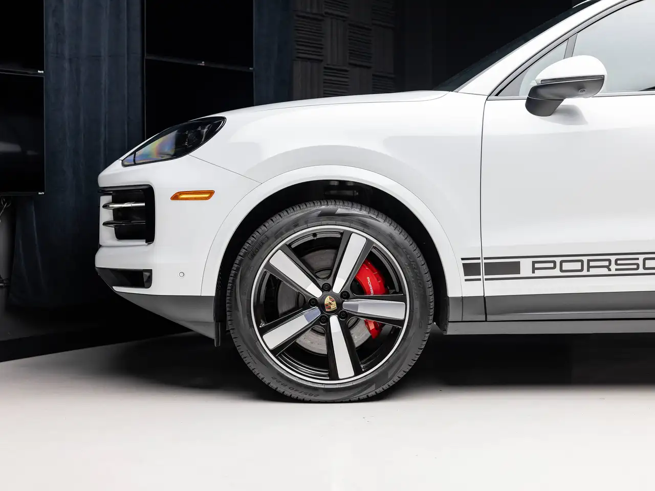 Porsche Cayenne снимка Porsche Cayenne