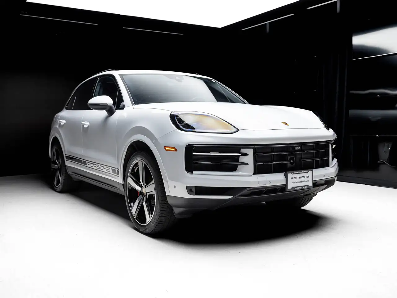 Porsche Cayenne снимка Porsche Cayenne