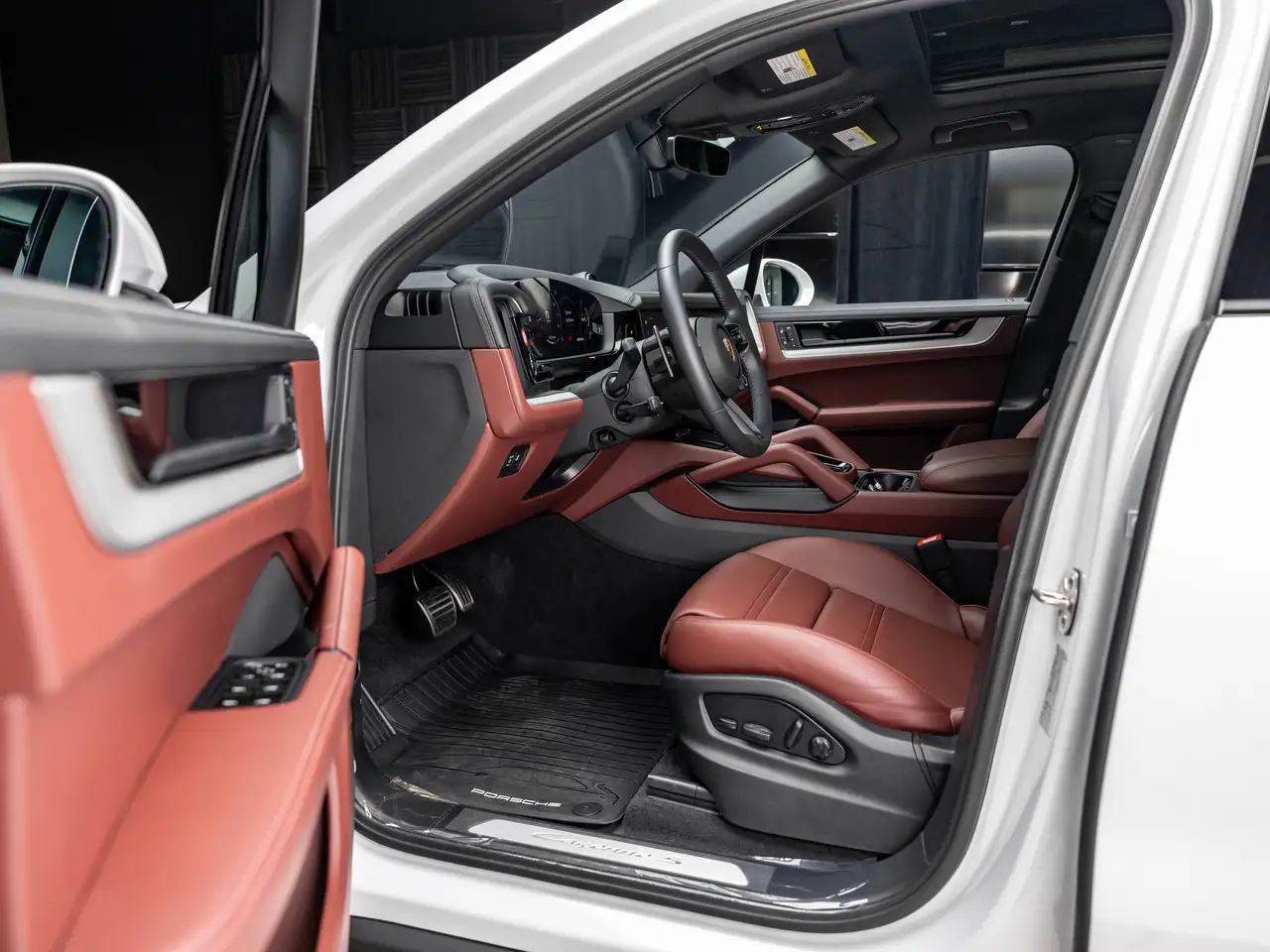 Porsche Cayenne снимка Porsche Cayenne