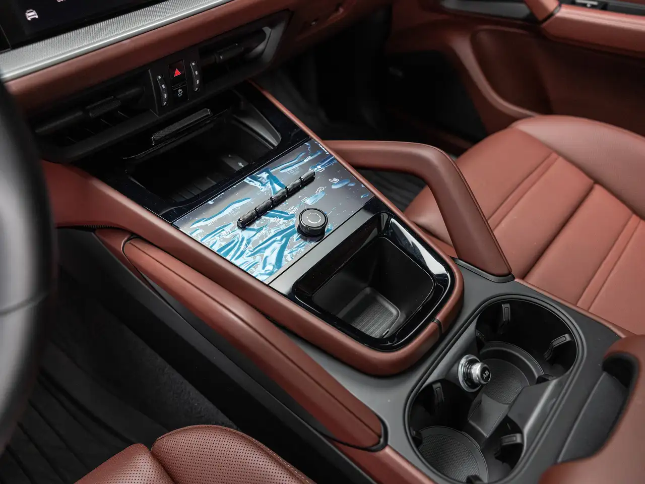 Porsche Cayenne снимка Porsche Cayenne