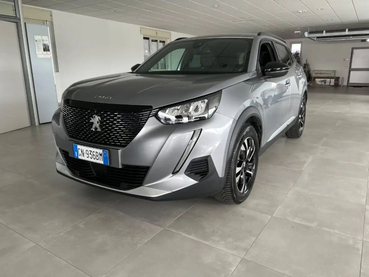 Peugeot 2008 BlueHDi 130 S&S EAT8 Allure Pack Gris - 1