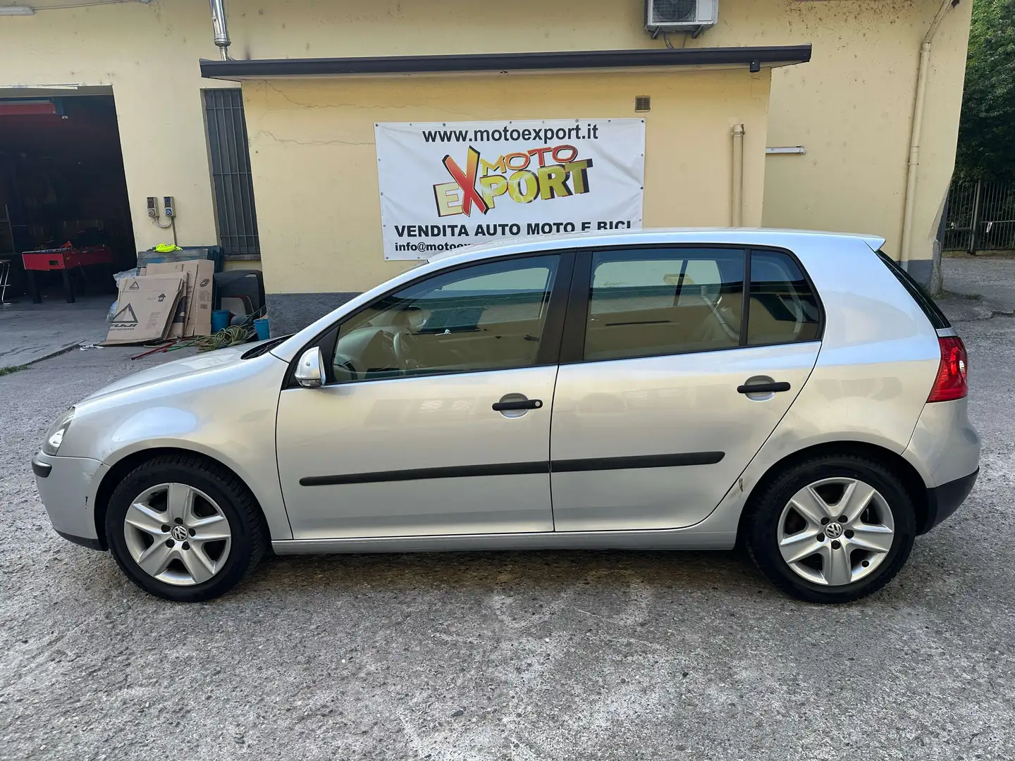 Volkswagen Golf Golf V 2003 5p 1.6 fsi Sportline Argento - 2