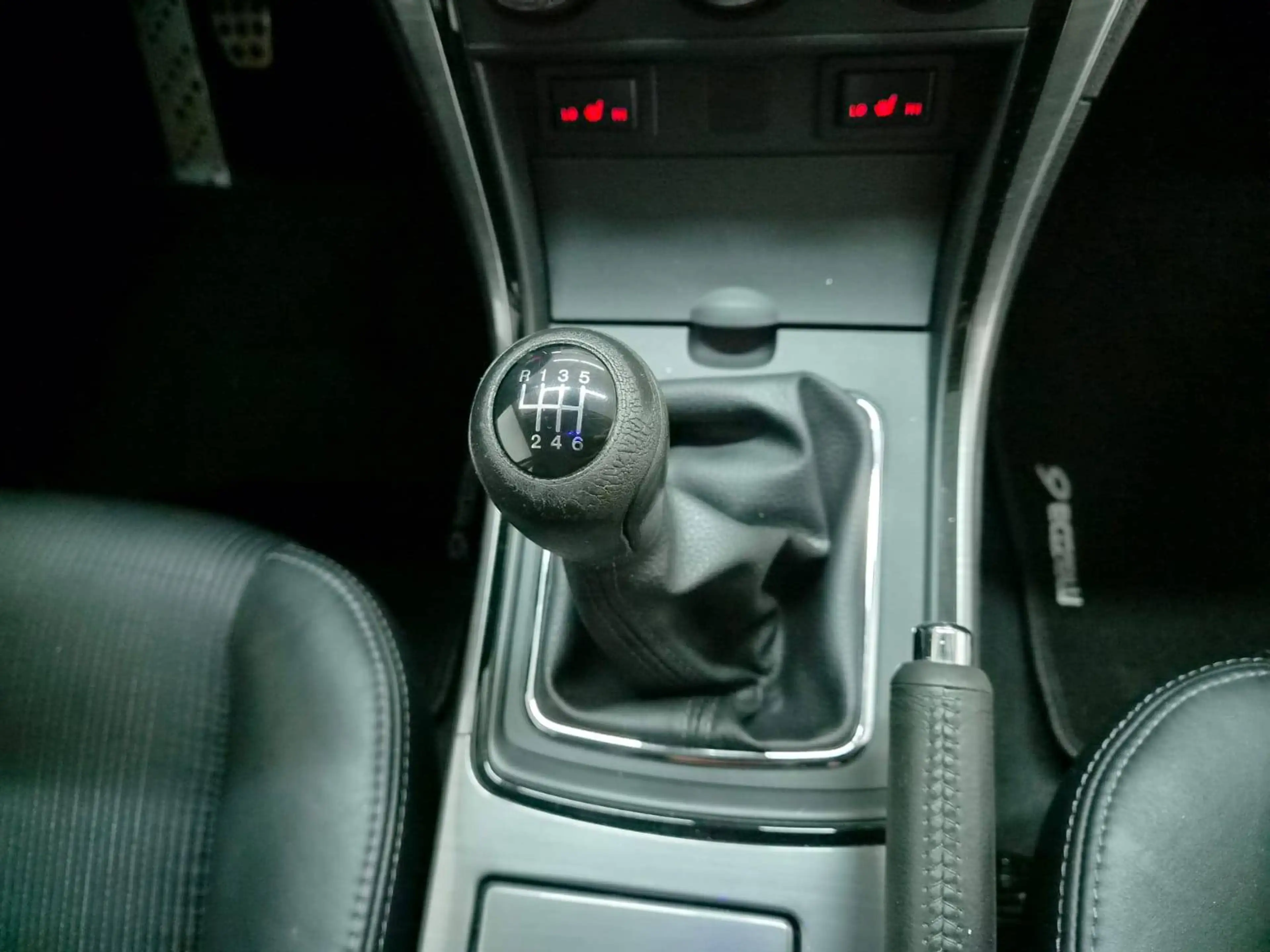 Mazda 6 Kombi 2.0 Edition 125 Leder Totwinkel BOSE 17" — photo 12