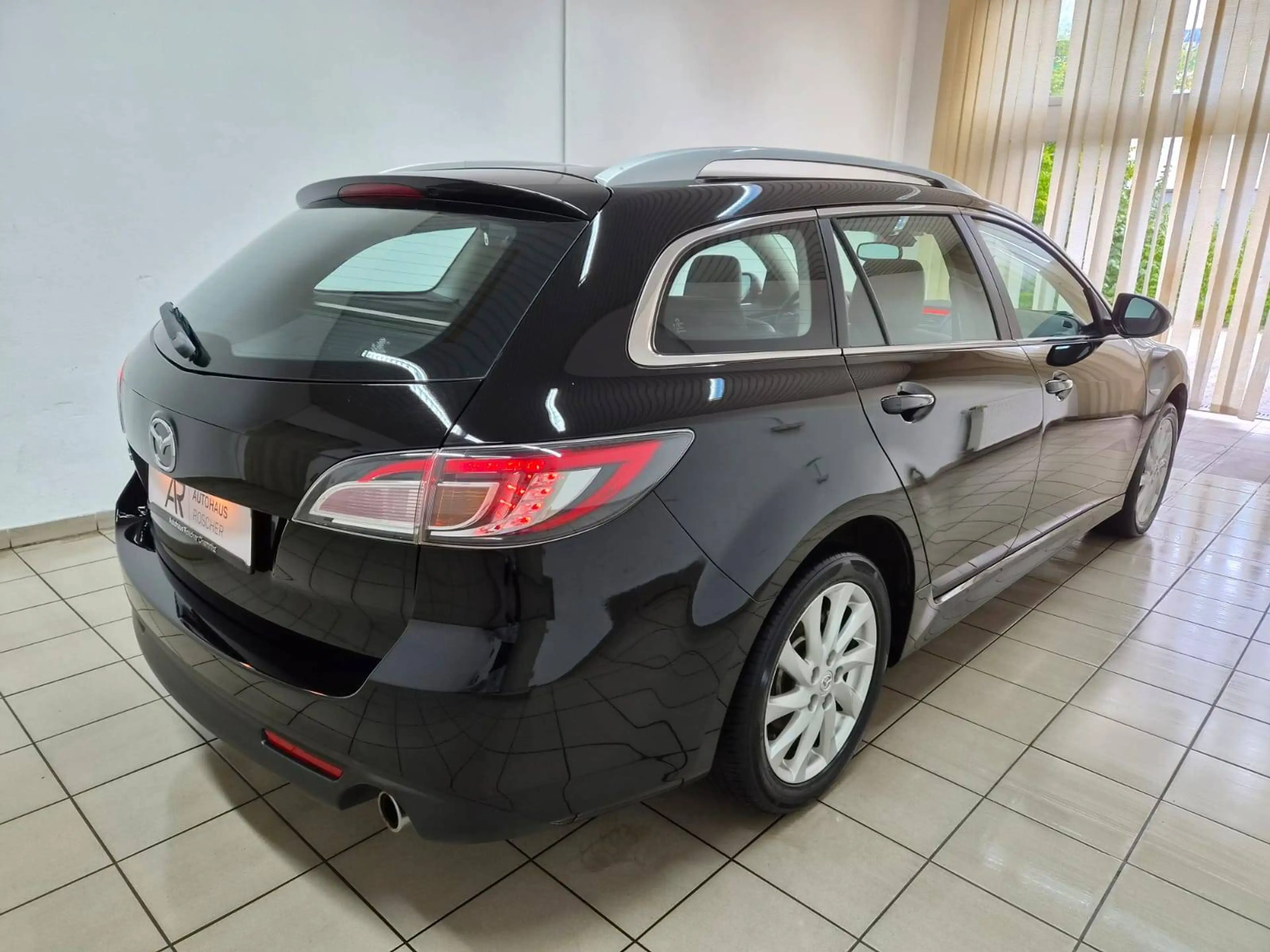 Mazda 6 Kombi 2.0 Edition 125 Leder Totwinkel BOSE 17" — photo 3