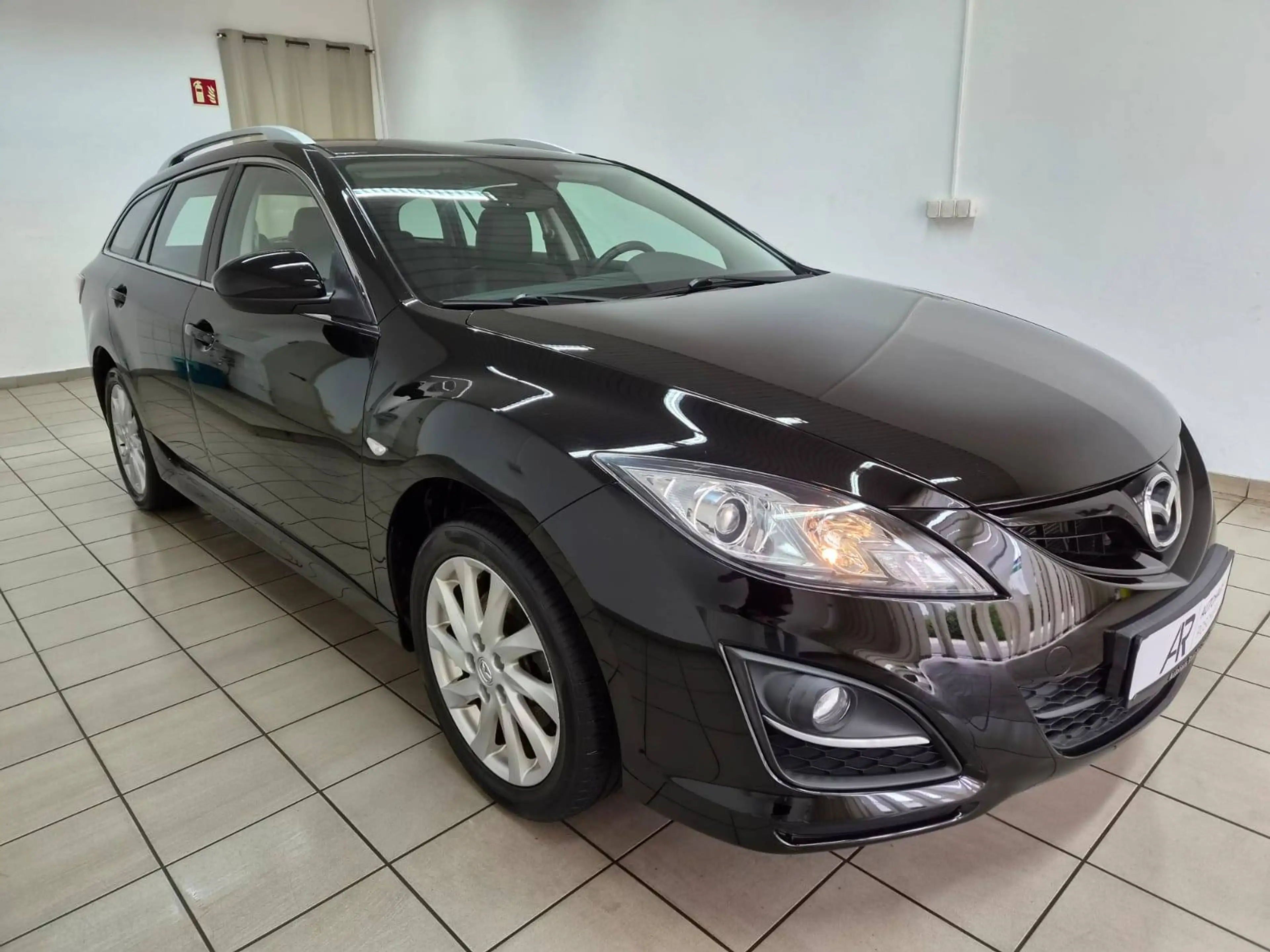 Mazda 6 Kombi 2.0 Edition 125 Leder Totwinkel BOSE 17" — photo 4
