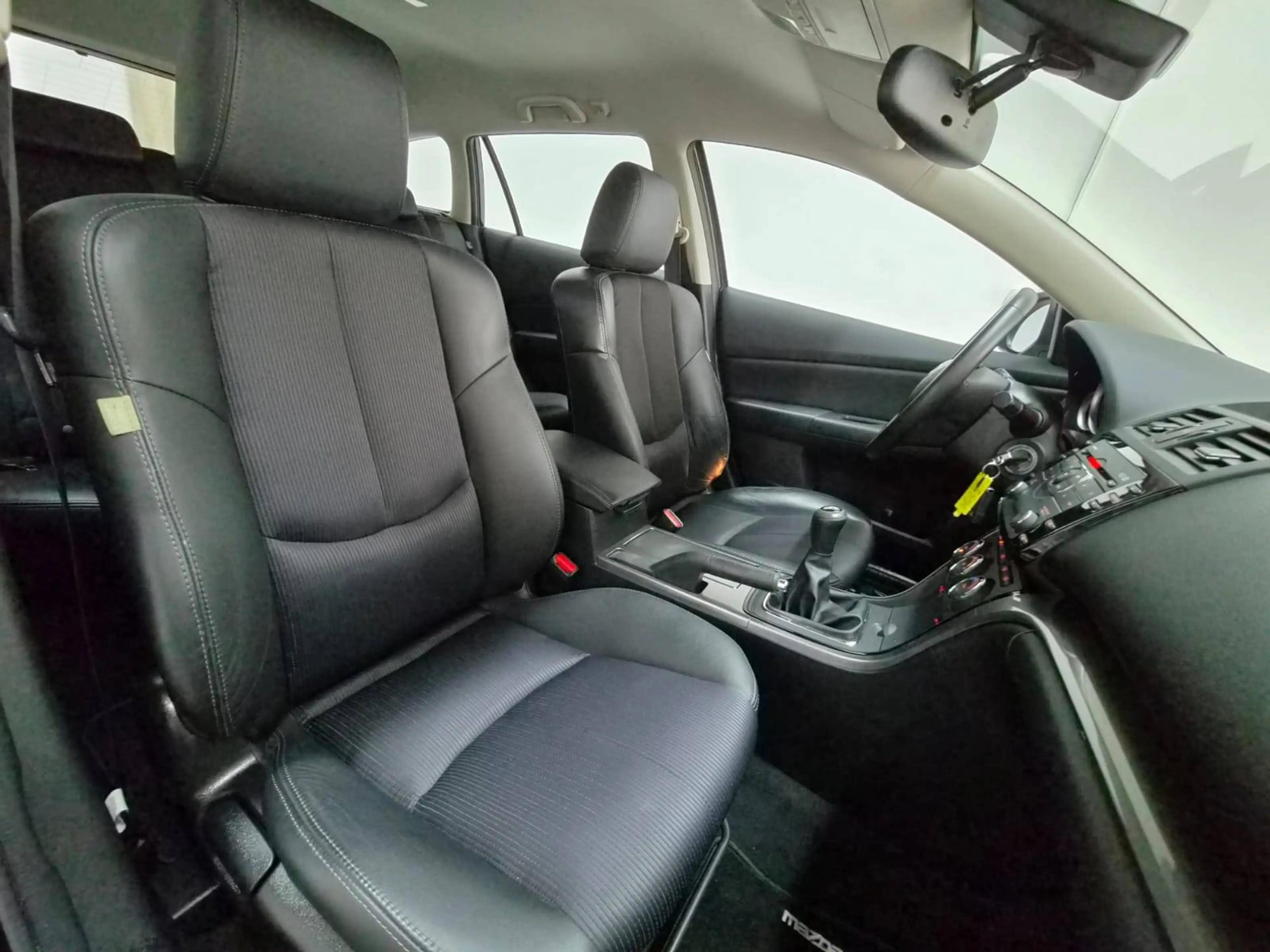 Mazda 6 Kombi 2.0 Edition 125 Leder Totwinkel BOSE 17" — photo 15